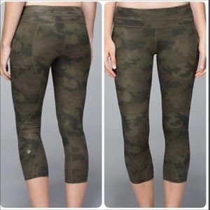Size 6 Camo Lululemon Crops